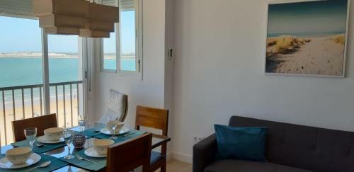Apartamento Primera Linea de Playa En Valdelagrana