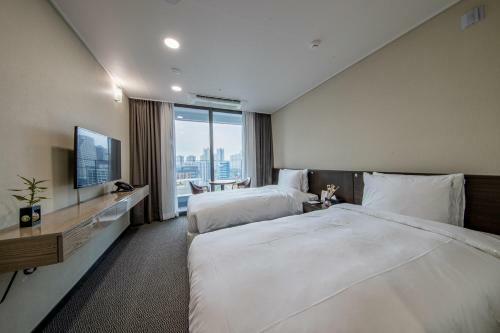 Riviera Incheon Airport Hotel