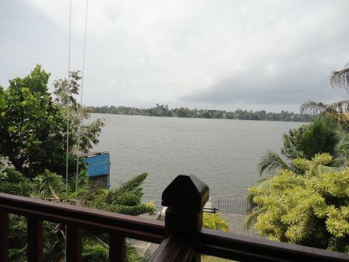 Bed & Breakfast Sapara River Guest