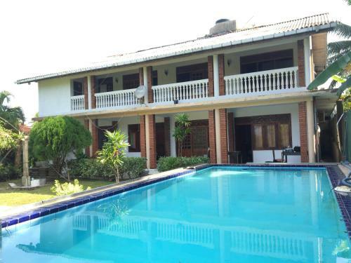 Hostal Little Paradise Guest House