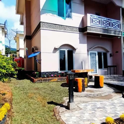 Villa Berastagi Indah