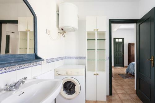 Casa Rural La Sombrera I With Pool