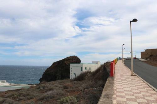 Apartment On The Beach And Ocean Sounds