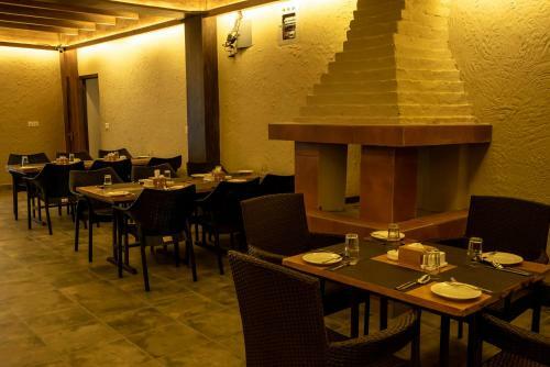 Hotel Busy Bee Resort, Pokhara