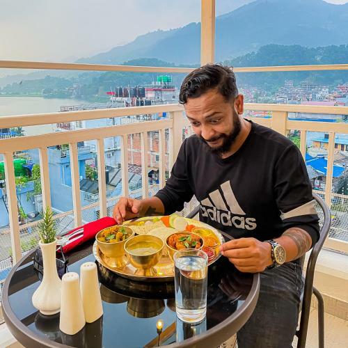 Hotel Lake Himalaya