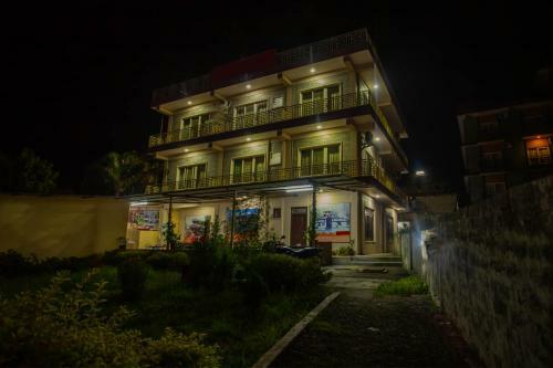 Hotel Mount Api