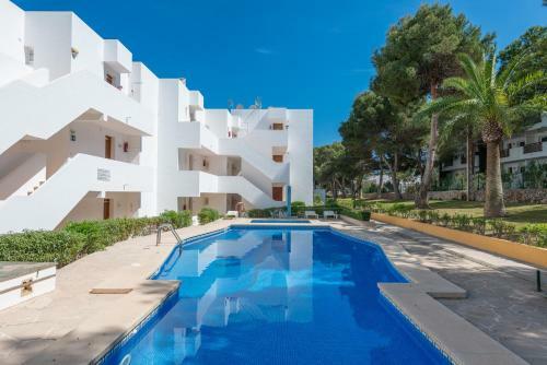 Magnific Apartment With Pool Close To The Ferrera Beach