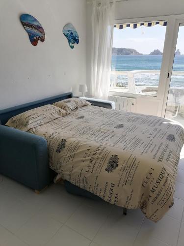 L�estartit, Estudio En Primera Linea De Mar.