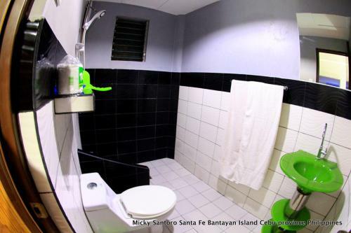 Micky Santoro Hotel & Restaurant