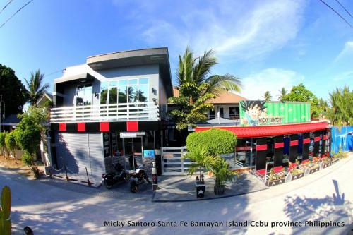 Micky Santoro Hotel & Restaurant