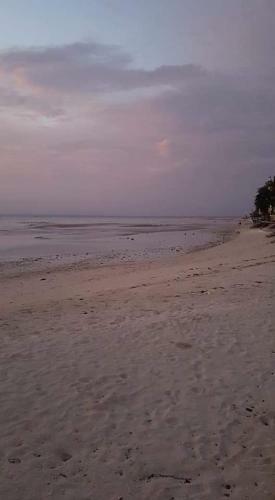 Hotel Hutkins Beach