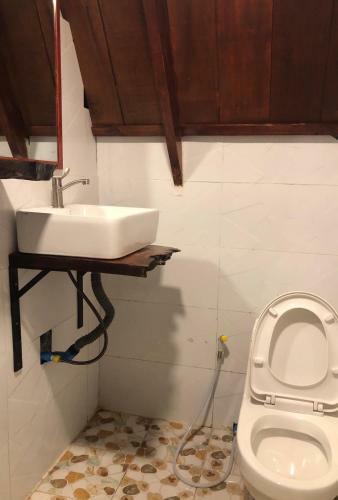 Hostal Mondulkiri Pizza Bungalows