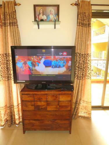 06) Spacious Luxurious Penthouse Apartment Sleeps 7 & Wifi