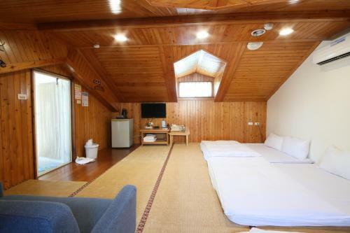 Dong Shan He B&B
