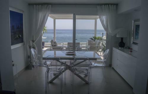 Beach-front Bahia Dorada