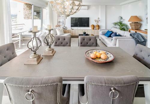 Cp - Modern Beachside Apartment In Estepona
