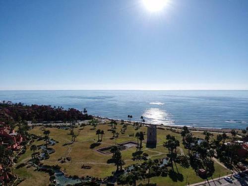 Marina Luxury Apartment