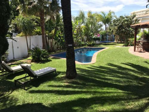 Modern 3 Bed Beach Side Private Villa