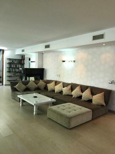 Modern 3 Bed Beach Side Private Villa