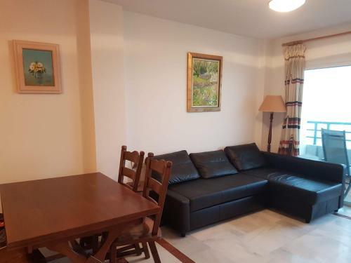 Apartamento 2 Dormitorios Primera L�nea De Playa