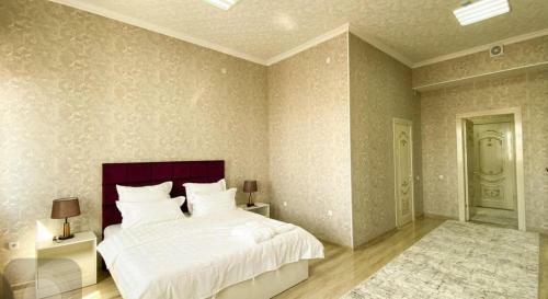 Golden Ray Hotel