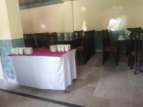 Awais Hotel And Restaurant Rawlakot