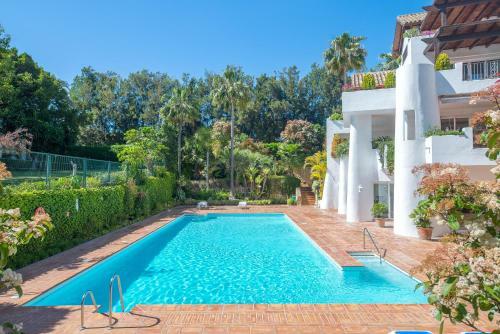 Apartamento Alcazaba Beach, Beach Front Complex In Estepona