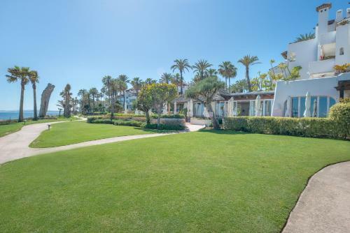 Apartamento Alcazaba Beach, Beach Front Complex In Estepona