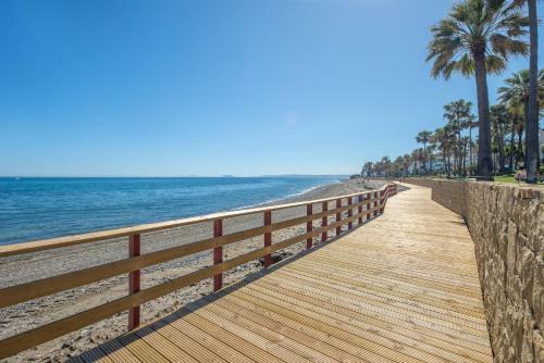 Apartamento Alcazaba Beach, Beach Front Complex In Estepona