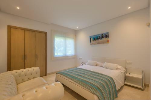 Apartamento Alcazaba Beach, Beach Front Complex In Estepona