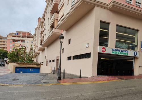 Apartamento Sub-�tico Con Parking En El Centro De Estepona