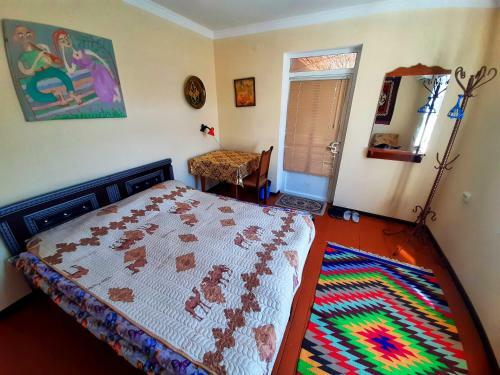 Hostal Art Guest House Usto