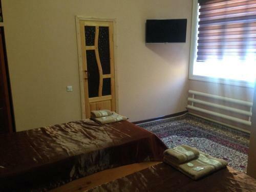 Hostal Parviz Guest House
