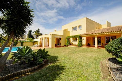 Villa 44b Calle De La Grulla