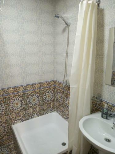 Hostal Rahmat Guesthouse