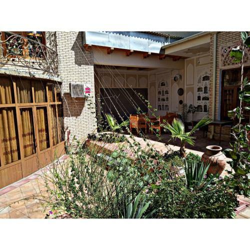 Hostal Rahmat Guesthouse