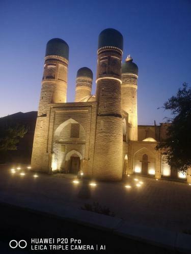 Hostal Uzbegim Family Guest House
