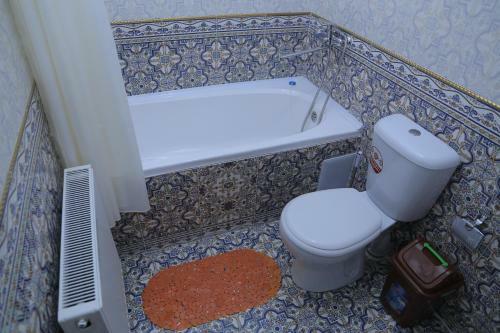 Eshoni Pir Hotel