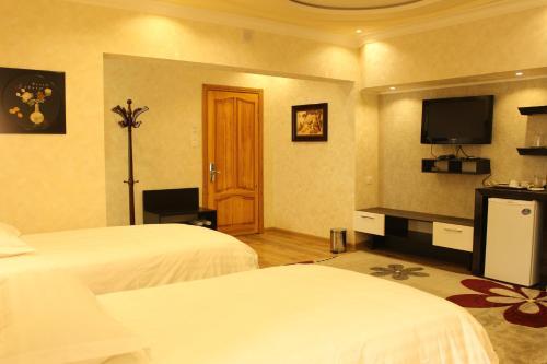 Hostal Atlas B&B Guest House