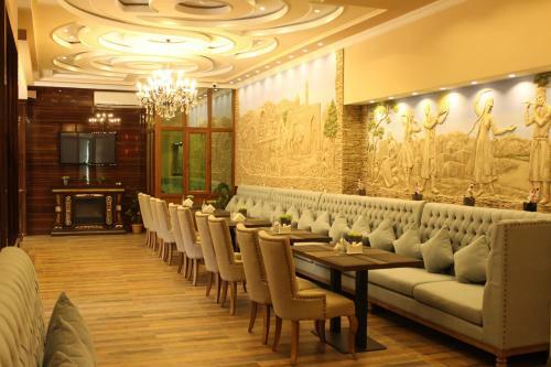 Hostal Atlas B&B Guest House