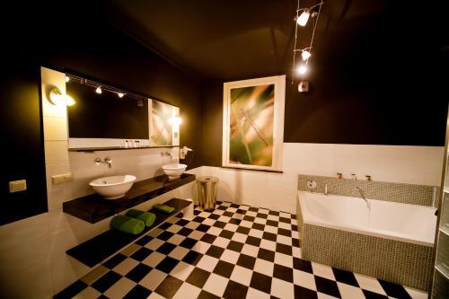 Bed & Breakfast Raadhuis Dinther Suites