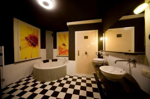 Bed & Breakfast Raadhuis Dinther Suites