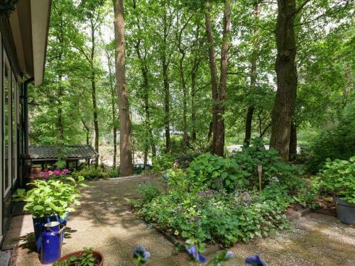 Tranquil Holiday Home In Dalfsen Near River