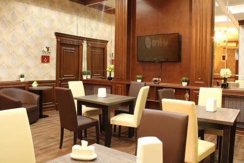 Seven Inn Boutique Hotel