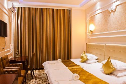 Sky Luxe Hotel