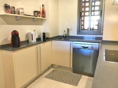 Excellent Holiday Apartment With Pool View