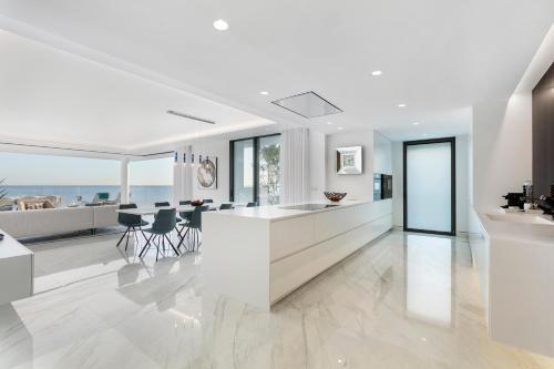 Apartamento Ultimate Beachfront Rental Infinity Sunset Rdr155