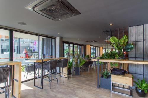 Apartment Near Bangtao Beach 2bdr 2bth #404