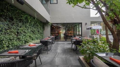 Apartment Near Bangtao Beach 2bdr 2bth #404