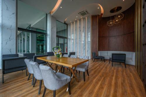 Hotel Mida Grande Villas Phuket Sha Extra Plus